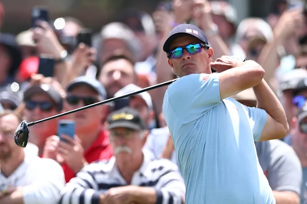MELBOURNE, AUSTRALIA - DECEMBER 05: Adam Scott of Australia tees off on the second hole on day two of the Crown Australian Open 2025 at The Royal Melbourne Golf Club on December 05, 2025 in Melbourne, Australia. (Photo by Josh Chadwick/Getty Images)