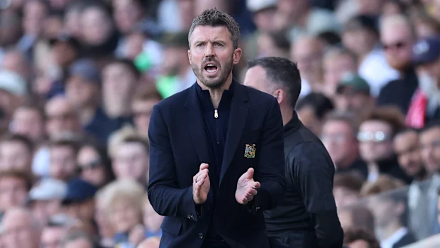 Michael Carrick supports his playing group against Fulham.